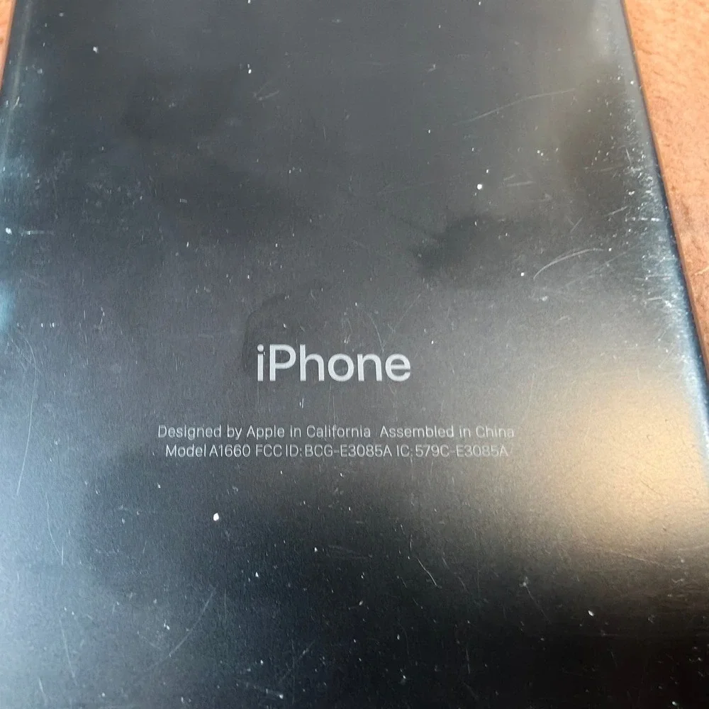 Apple iPhone 7 Smartphone Mens N/A Black Fair Cracked Screen Locked A1660